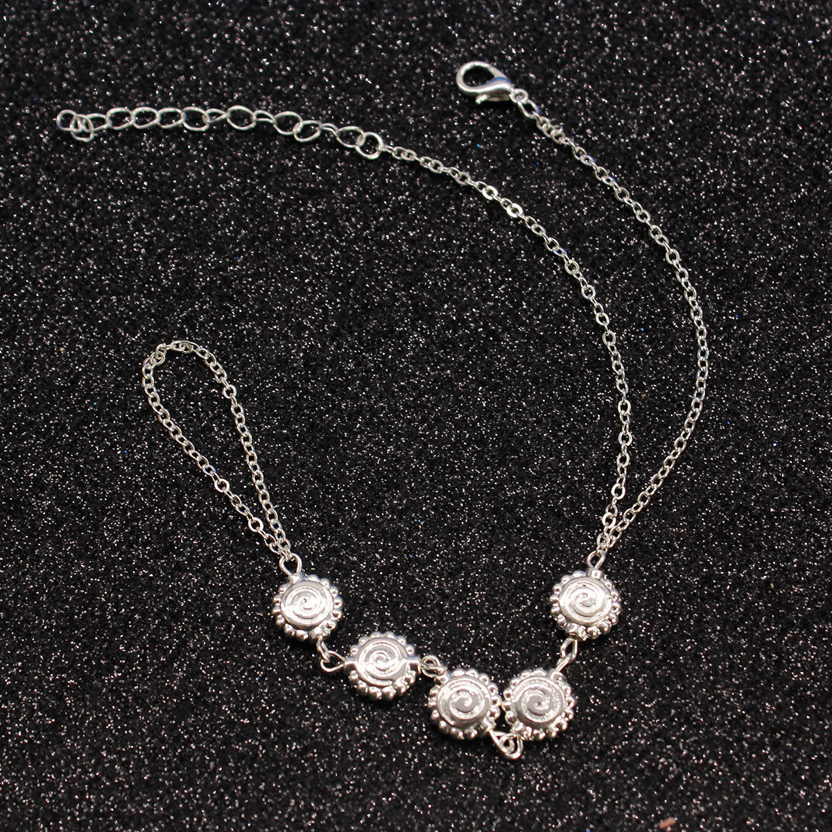 Geometric Threaded Lace Pendant Finger Bracelet for Women Alloy Jewelry Accessory