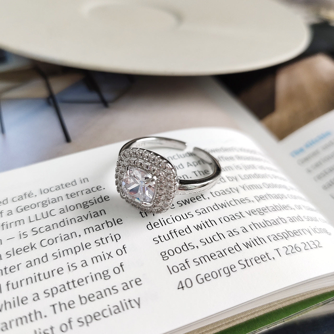 Minimalist Sweet 925 Sterling Silver Geometric Plated Ring with Cubic Zirconia