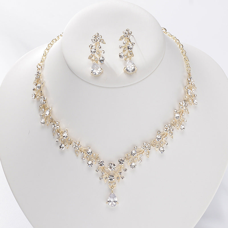Conjunto de collar y pendientes de latón chapado, con colgante de circonita cúbica y estrás, diseño floral elegante y dulce, para mujer, boda, joyería nupcial