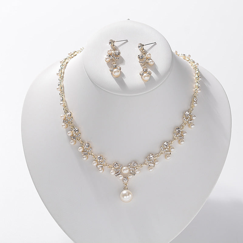 Elegante parure di collana e orecchini in lega con strass e perle intarsiate e catena Singapore, da donna