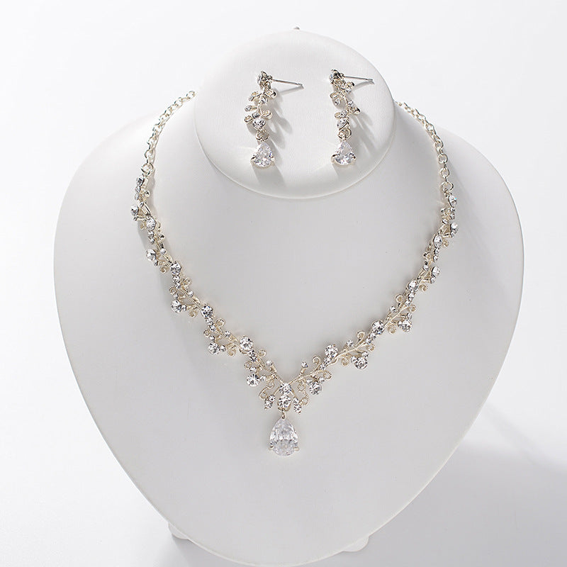 Graziosa collana e orecchini in lega con strass e zirconi cubici, con pendente in cristallo, da donna