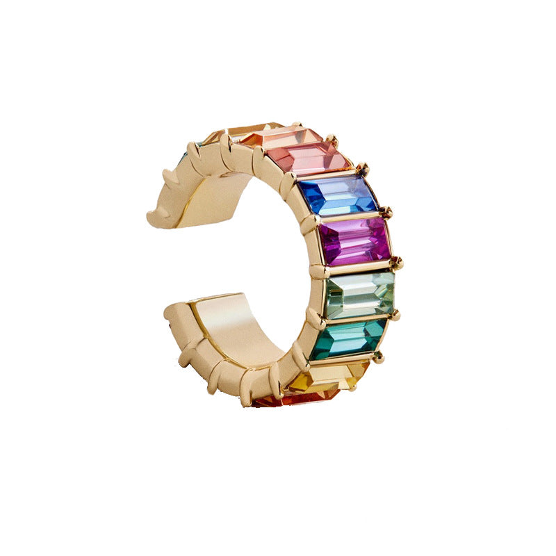 Orecchini a polsino C-shaped in lega placcata con zirconi cubici geometrici colorati unisex
