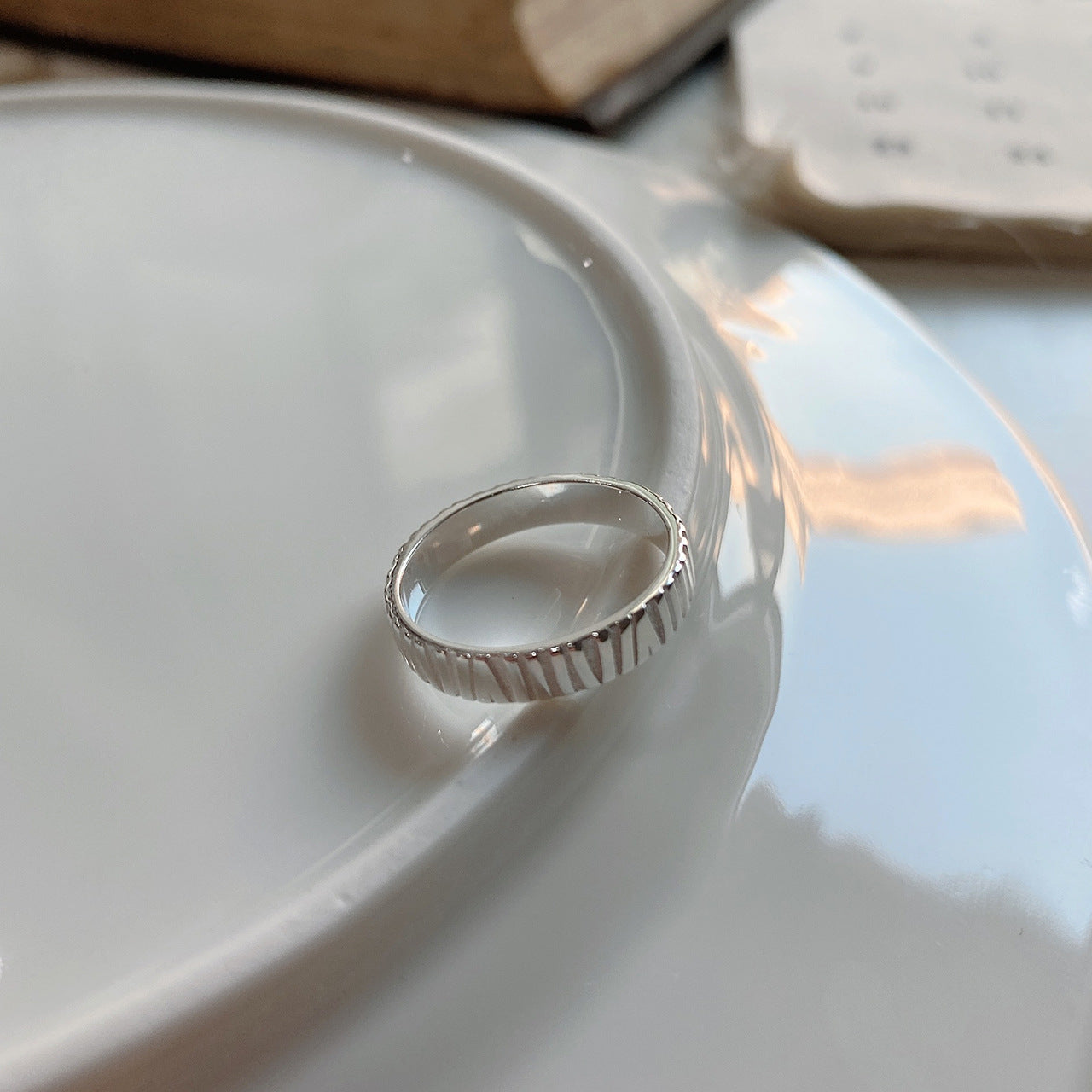 Anillo Pulido Geométrico Minimalista de Plata de Ley 925 para Mujer
