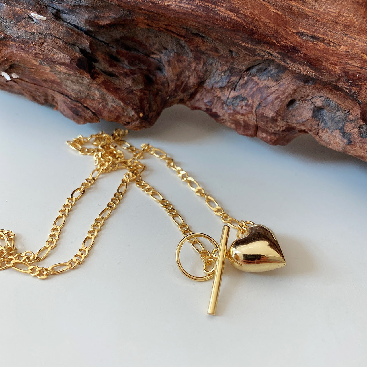 Collana da donna minimalista con ciondolo a cuore geometrico intrecciato, placcato oro, in argento sterling 925