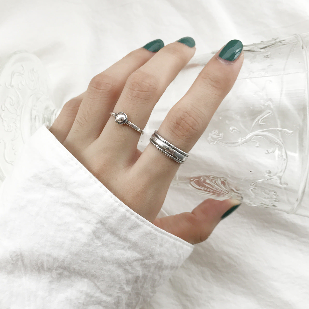 Anello aperto a mezza sfera geometrica in argento sterling S925 con design a linee pulite, anello minimalista da donna in argento