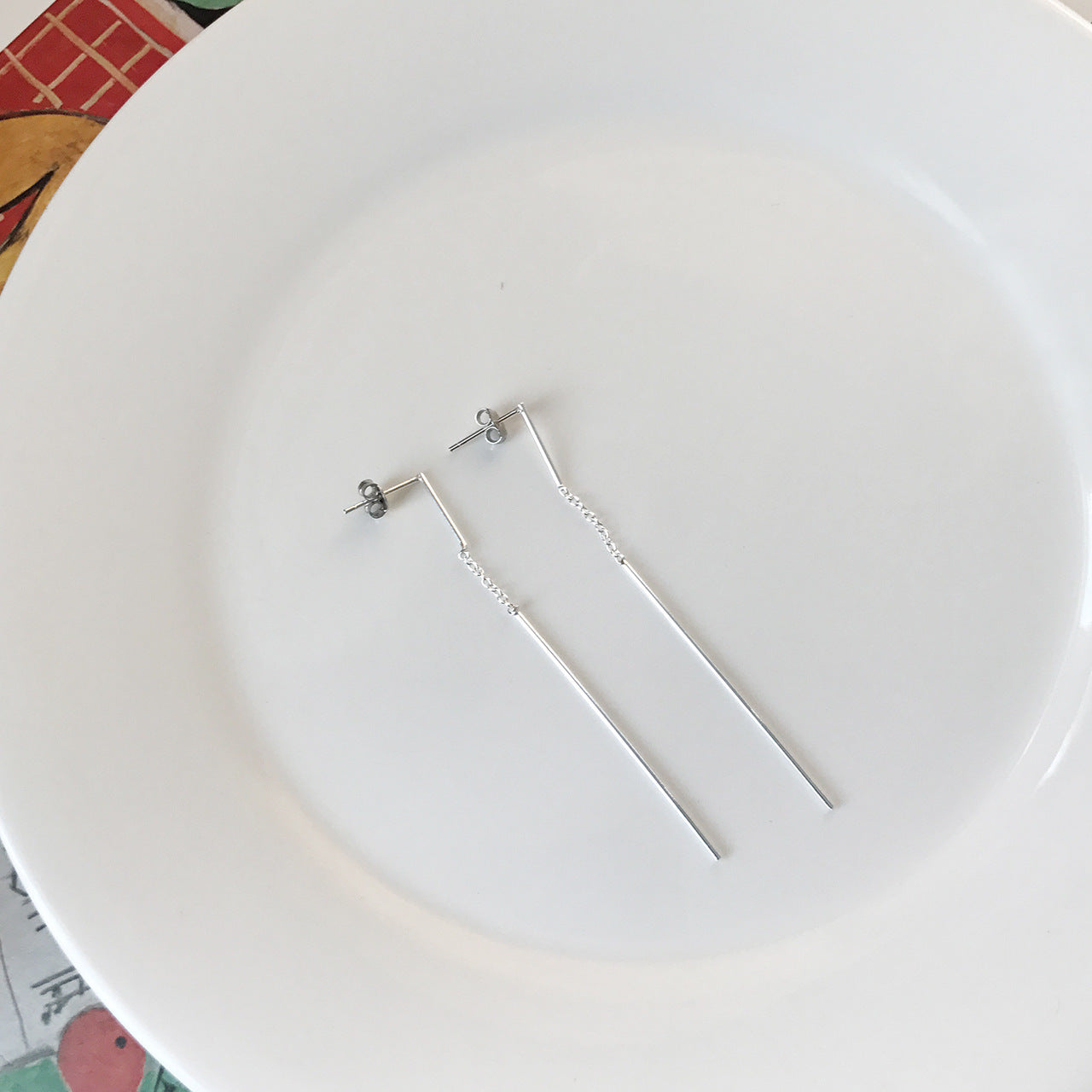 Orecchini Minimalisti Lunghi a Linea Geometrica in Argento Sterling 925