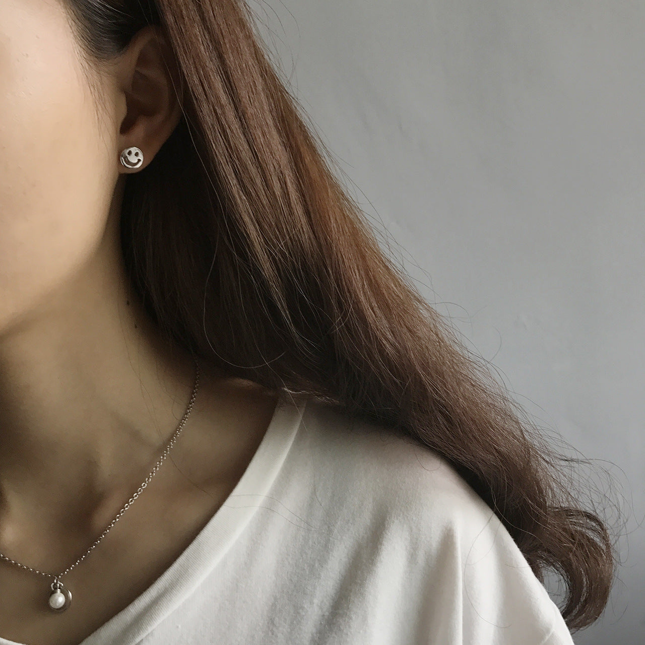 Orecchini a perno con faccina sorridente minimalisti in argento sterling 925