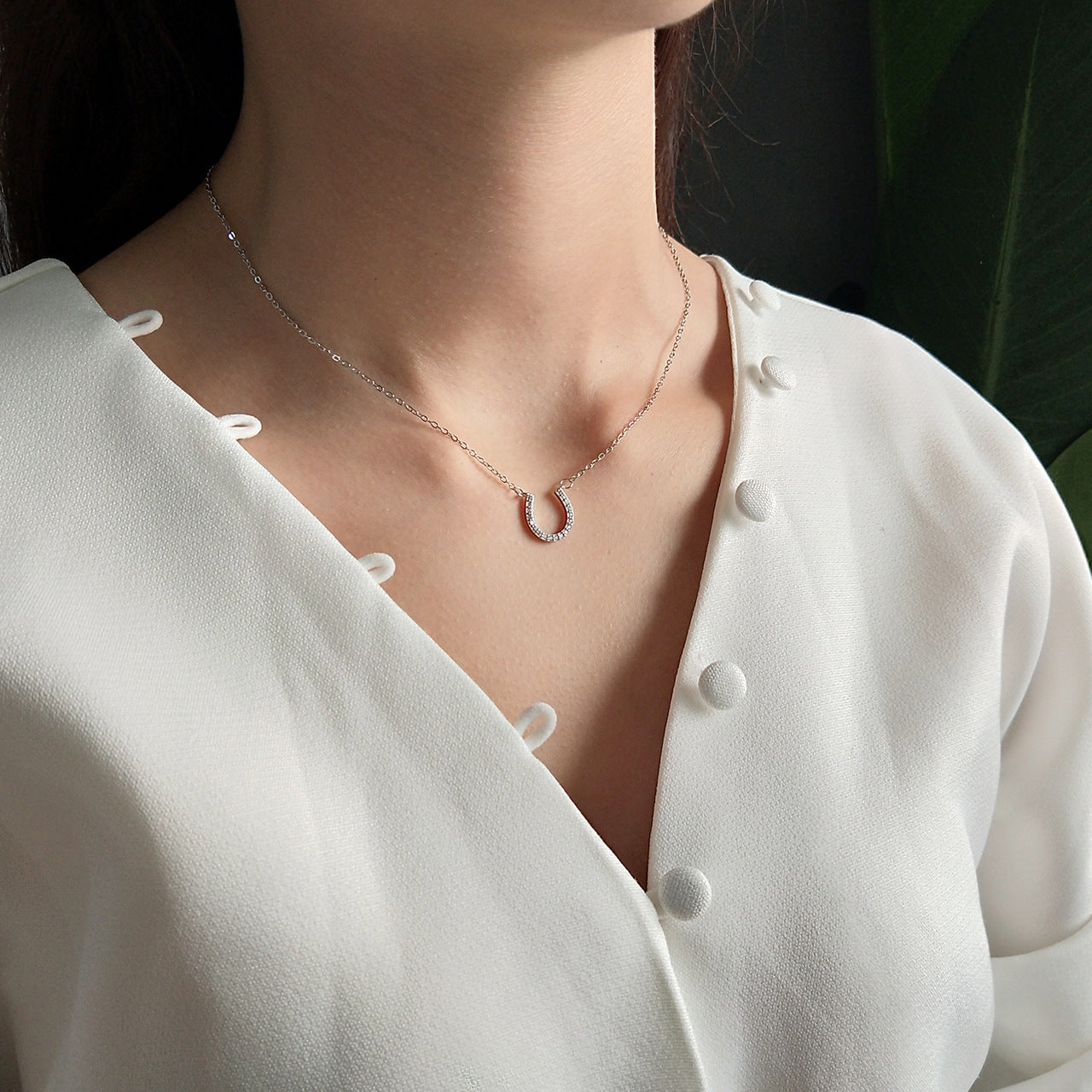 Collana da donna a catena a maglie, minimalista in argento sterling 925 placcato con ciondolo a lettera rotonda