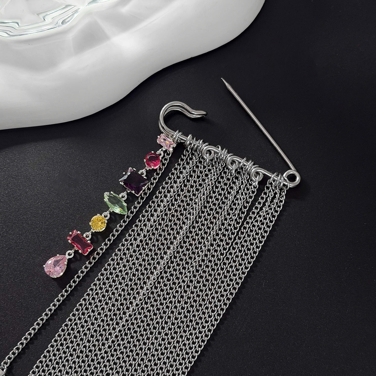 Fashion Geometric Star Iron Brooch with Cubic Zirconia Plated Pin for Women