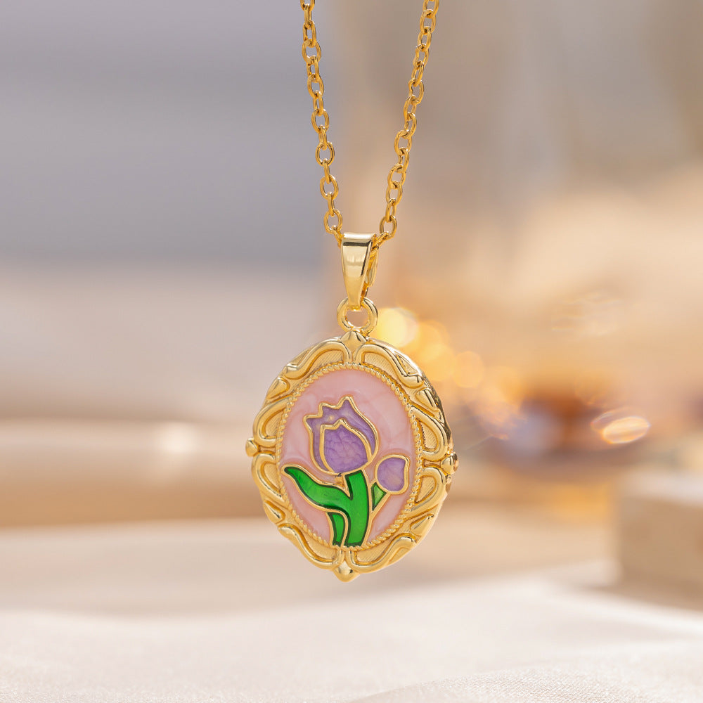 Collana con Pendente a Forma di Tulipano in Stile Floreale in Acciaio al Titanio con Ottone Placcato Oro e Catena a O