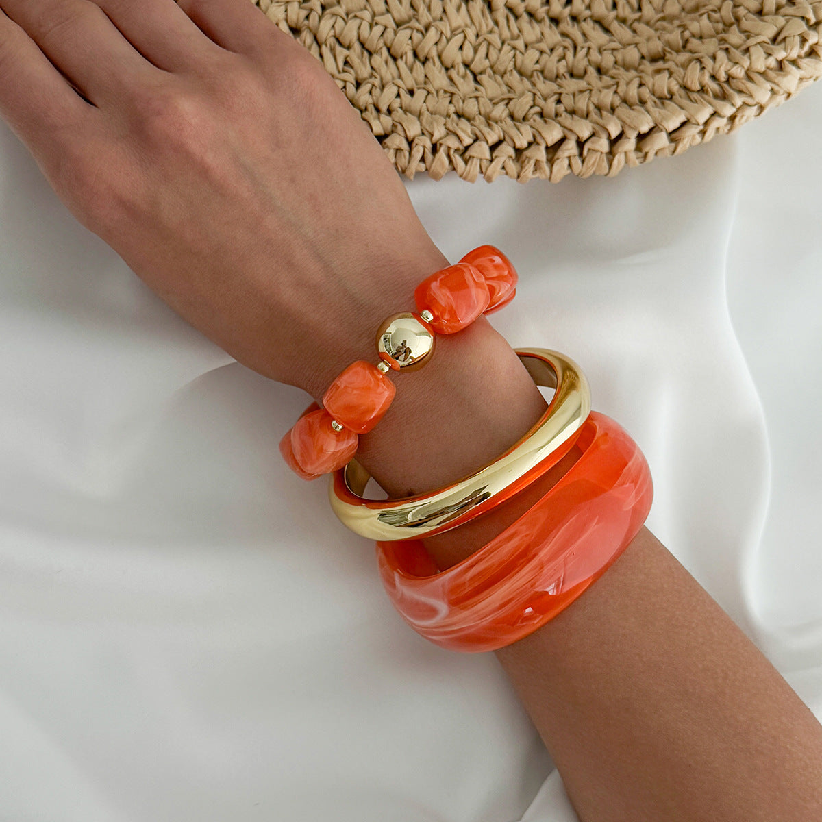 Minimalist Elegant Geometric Gradient Resin Plated Bangle Bracelet