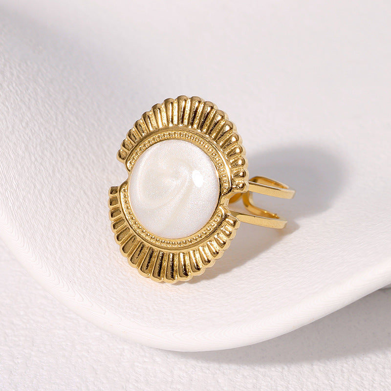 Luxury Vintage Geometric Round 18K Gold Plated Stainless Steel Ring for Women