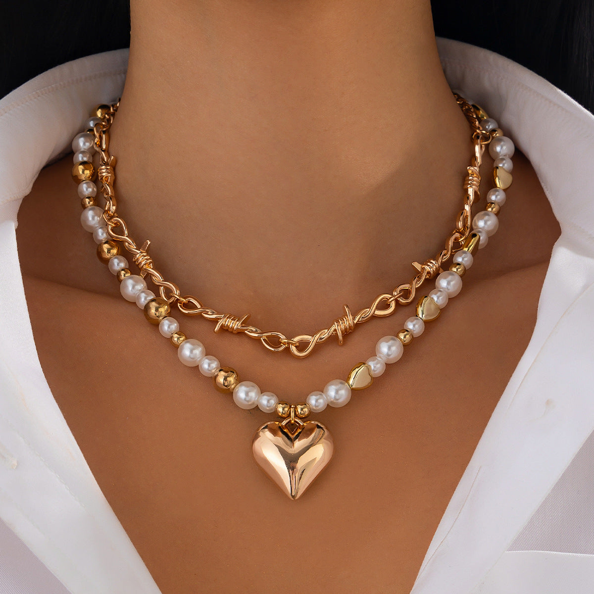Minimalist Heart-Shaped Imitation Pearl Pendant Necklace for Women with Clavicle Chain