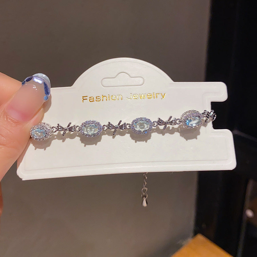 Elegant Luxury Heart Shape Cubic Zirconia Inlaid Brass Bracelet for Women