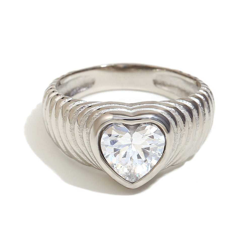 Anello a filo da donna minimalista, geometrico, in acciaio inossidabile placcato oro 18 carati con zircone a forma di cuore
