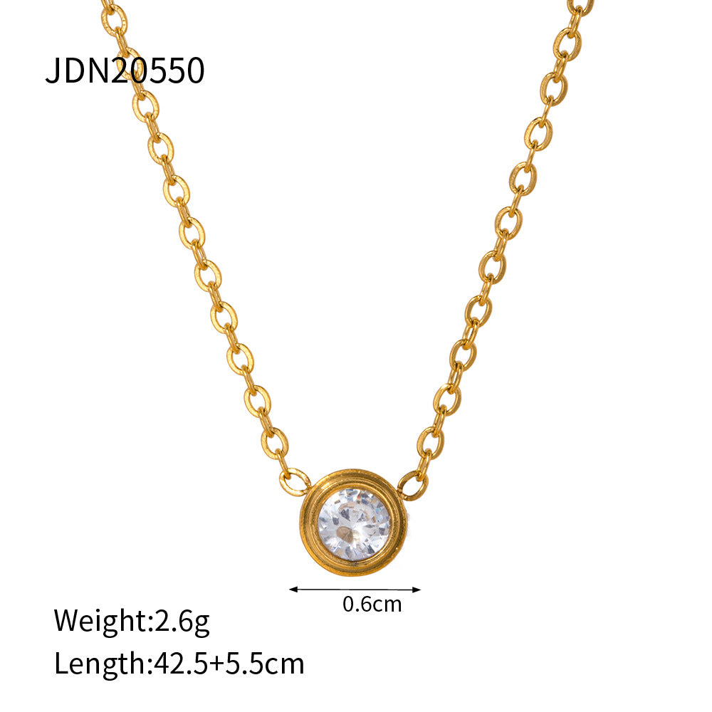 Set collana e bracciale minimalista con ciondolo a stella, luna, nuvola e universo in acciaio al titanio con dettagli in perle e finitura galvanizzata da donna