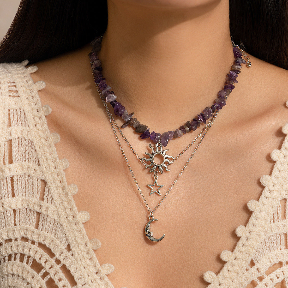 Collar de Piedra Triturada Irregular Estilo Mamba Menta, Dulce y Atrevido, para Mujer con Colgante de Luna, Diseño en Capas, Aleación Electrochapada, Cuentas de Imitación de Perlas y Acentos de Borlas