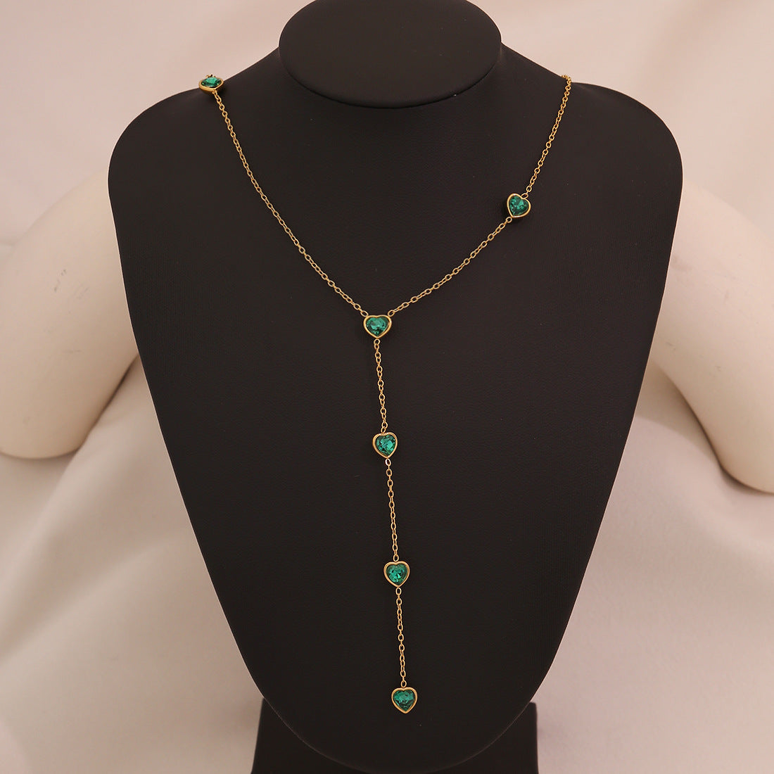 Fashionable Heart-Shaped Stainless Steel Pendant Necklace with Plated Finish, O-Chain Style for Women
