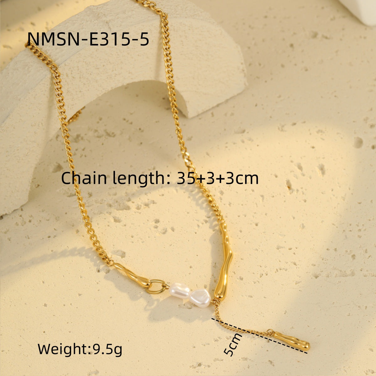 Elegante collar minimalista de acero inoxidable con colgante en forma de corazón y acabado chapado para mujer