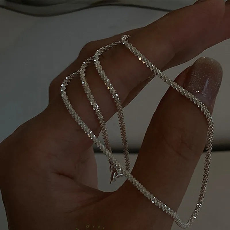 Collar con cadena de col chapado en oro de acero de titanio ondulado estilo punk con estrellas para hombres y mujeres