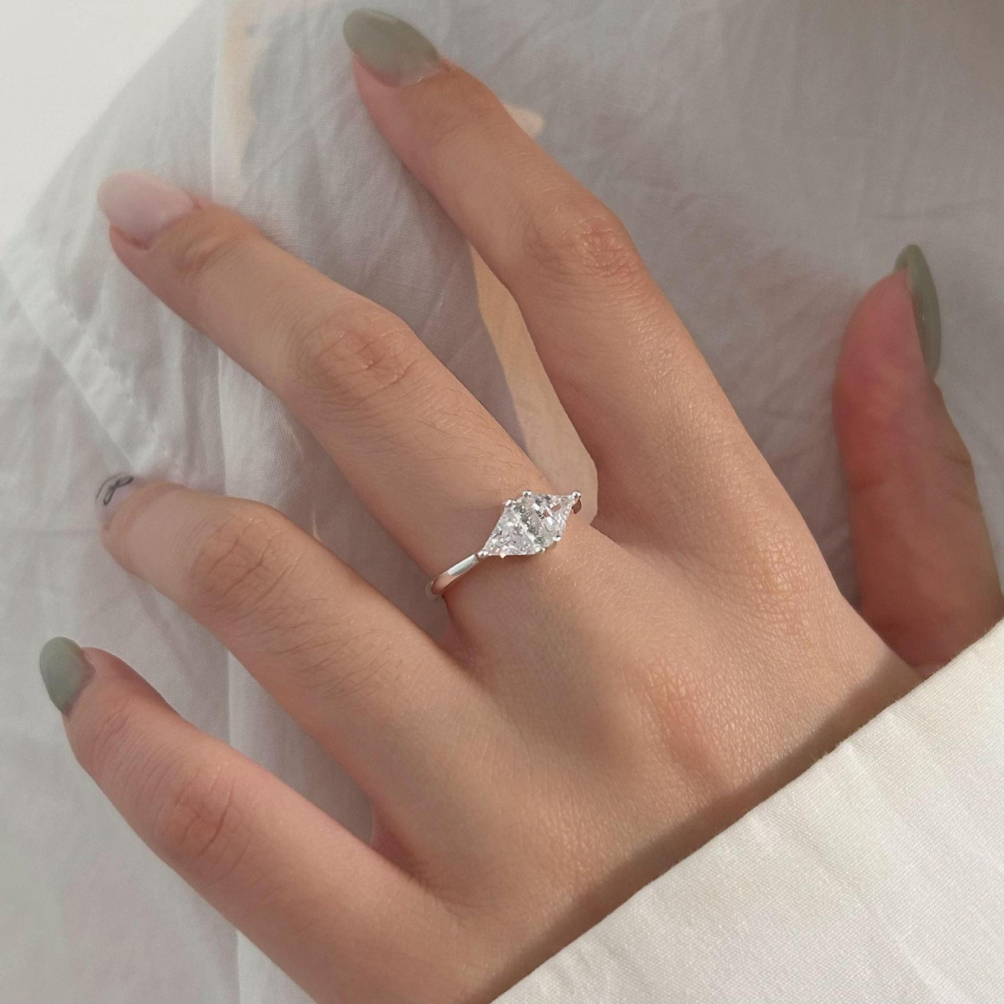 Minimalist 925 Sterling Silver Gold Plated Triangle Geometric Ring with Cubic Zirconia
