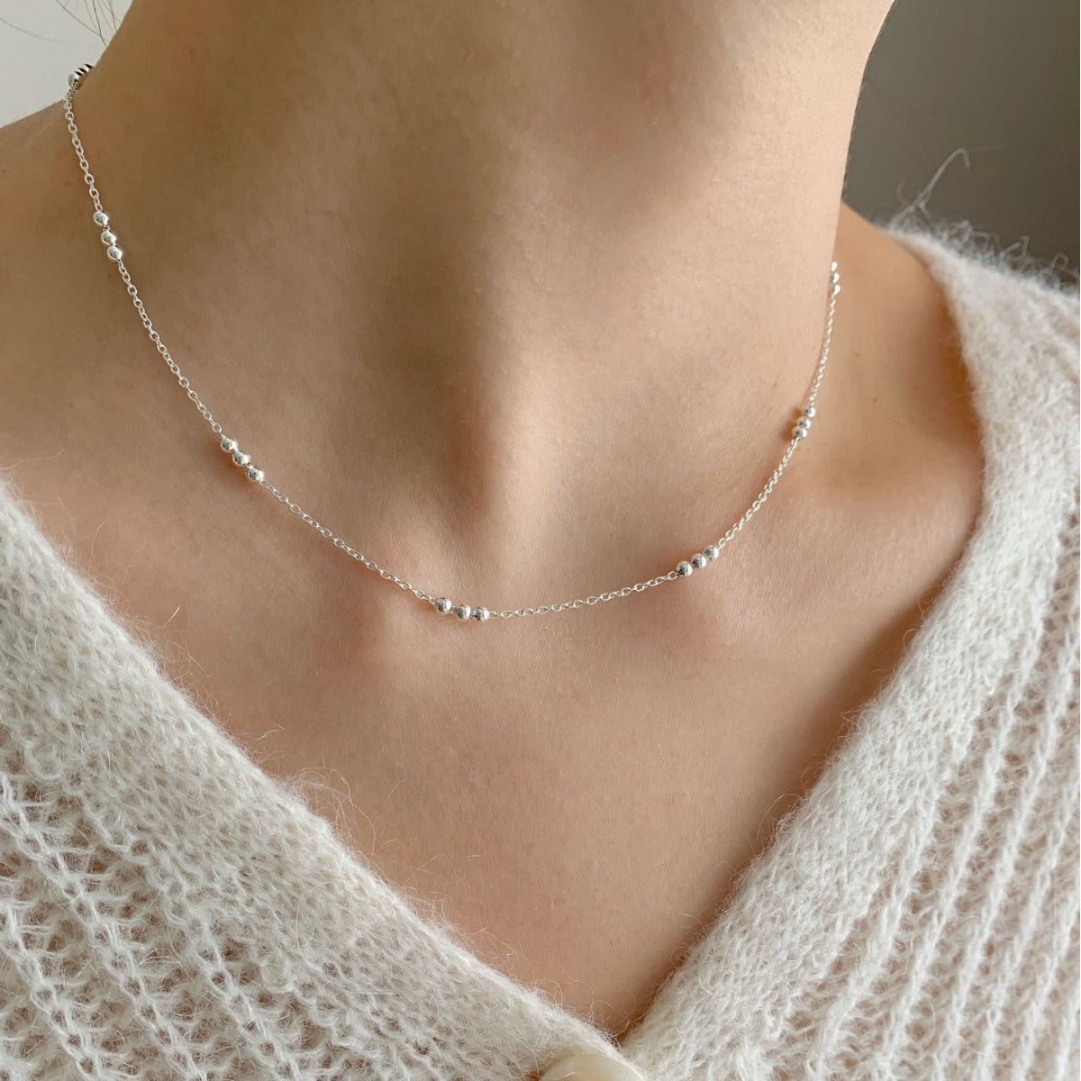Minimalist Round Bead Necklace in 925 Sterling Silver with Geometric Accent