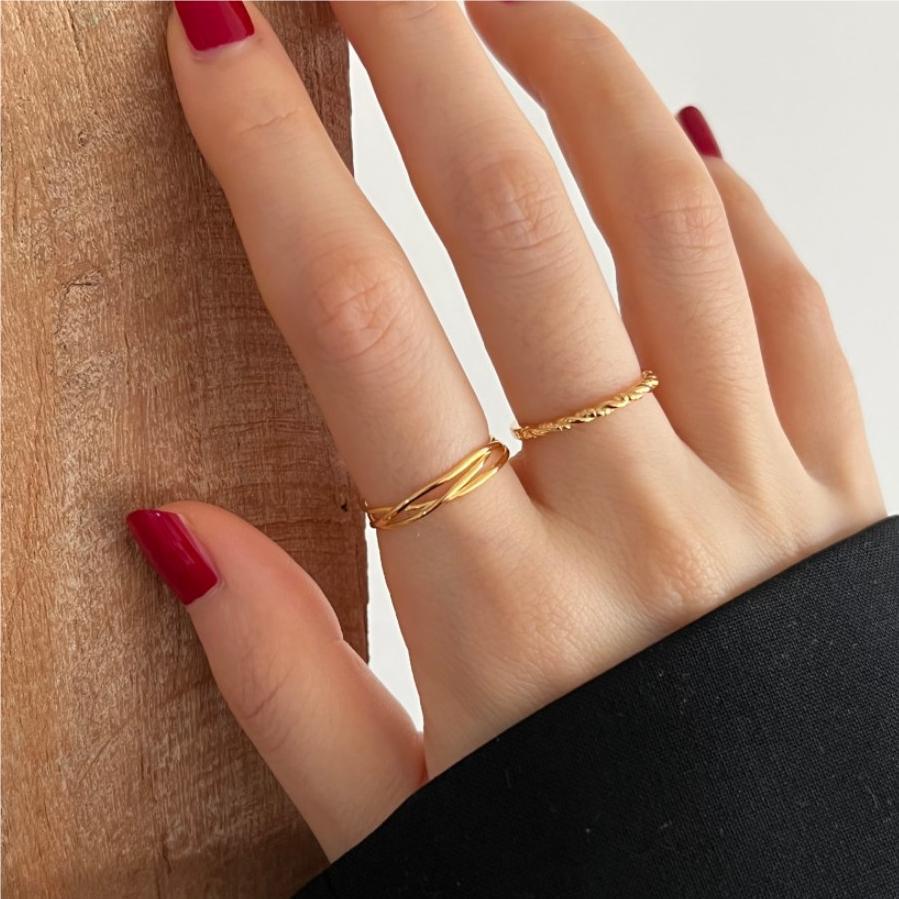 Minimalist Geometric Heart-Shaped 925 Sterling Silver Ring for Women with Clean Line Design