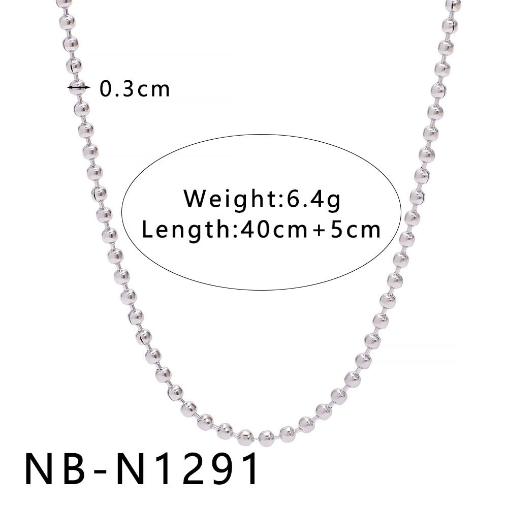 Collana con pendente geometrico minimalista da donna con design a intaglio, catena in acciaio inossidabile e finitura placcata sottovuoto in oro 18 carati
