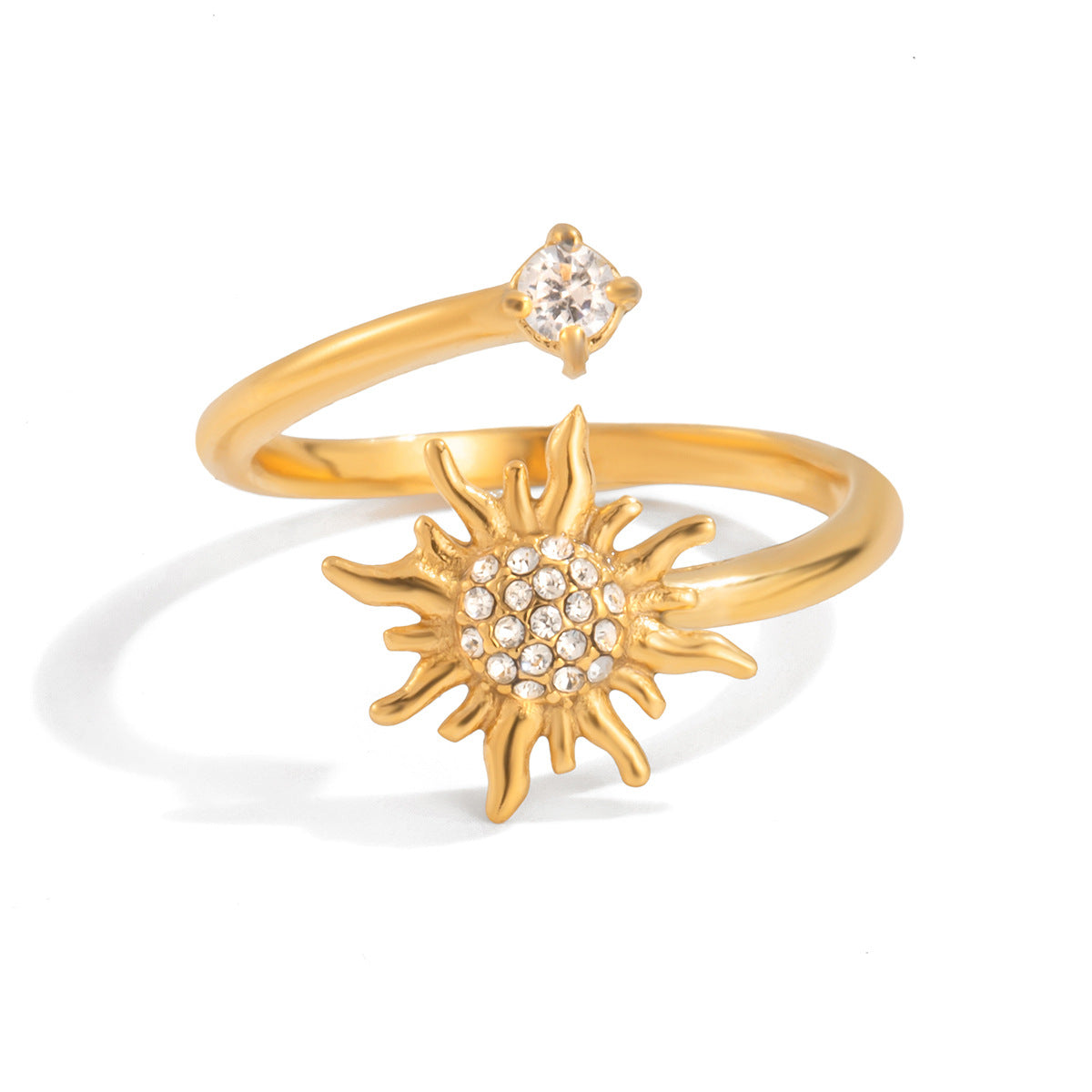 Anello da donna in acciaio al titanio placcato con motivo a sole geometrico e zirconi
