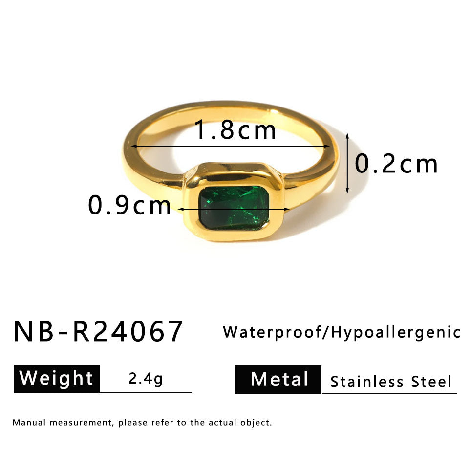Anello geometrico minimalista da donna in acciaio inossidabile con intarsio di strass e placcatura sottovuoto in oro 18 carati