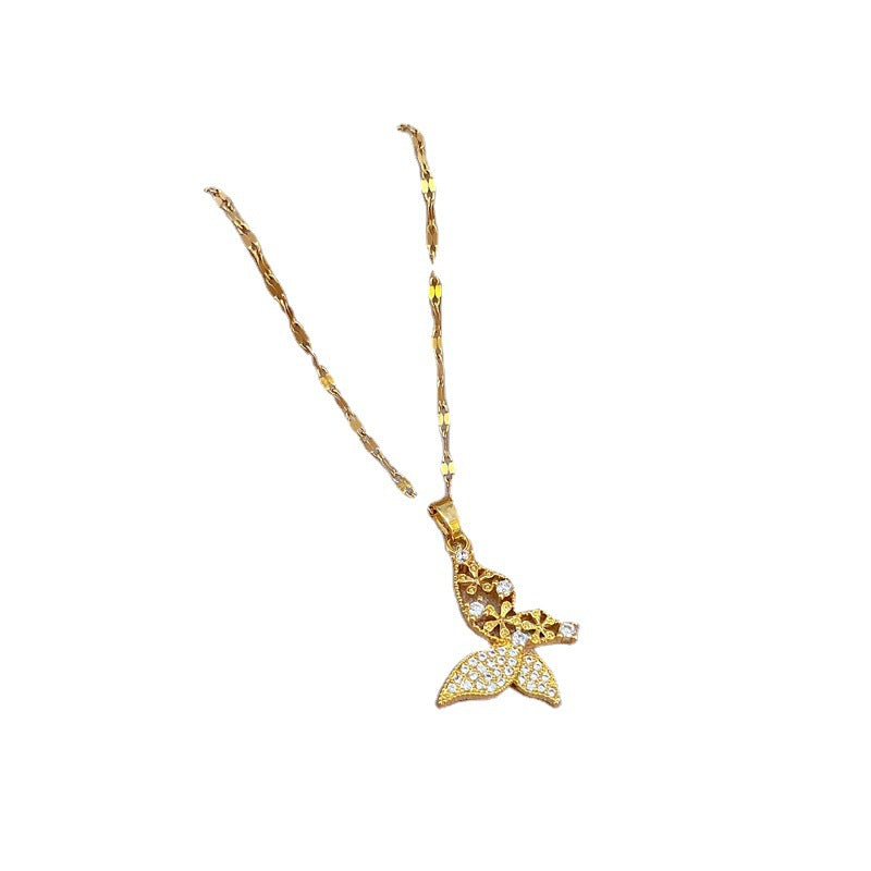 Collana con Pendente a Farfalla in Acciaio al Titanio di Lusso con Strass Micro-Incastonati, Delicata Catenina per Clavicola da Donna