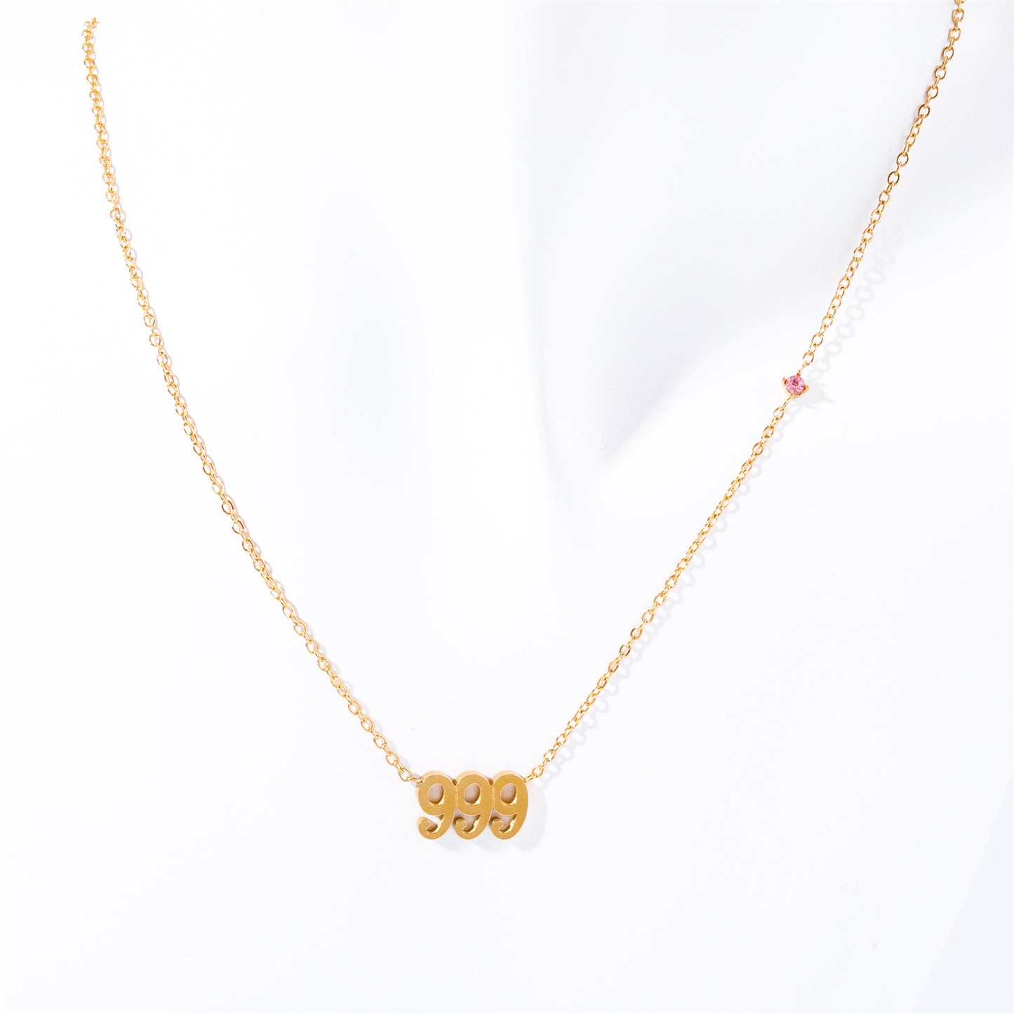 Collana con ciondolo numero angelo in acciaio inossidabile di lusso con accenti di strass, catena a medaglione personalizzabile a tre cifre per donna