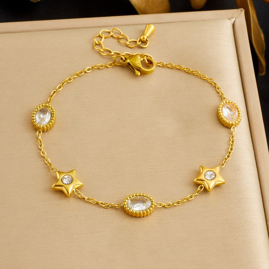 Minimalist Sweet Gold Plated Stainless Steel Rhinestone Floral Star Oval Bracelet