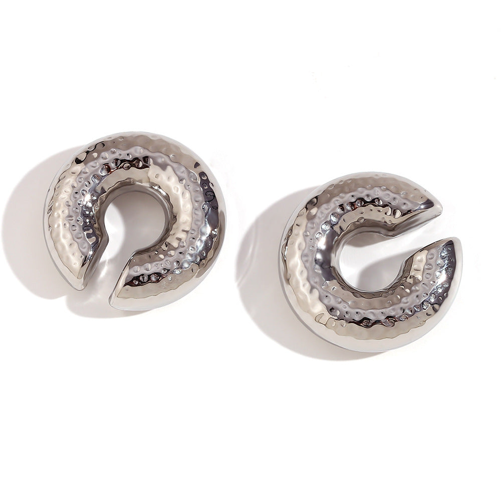 Orecchini a clip minimalisti geometrici in acciaio inossidabile placcati oro 18K e texture martellata da donna