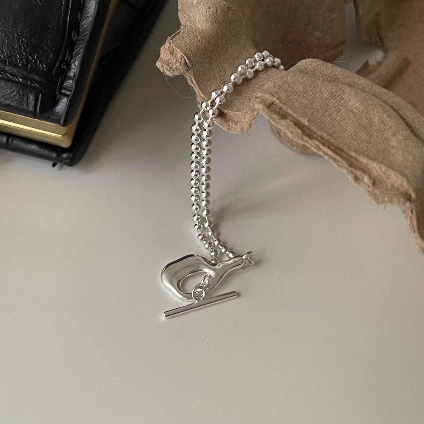 Collana da donna minimalista con perline tonde geometriche in argento sterling 925