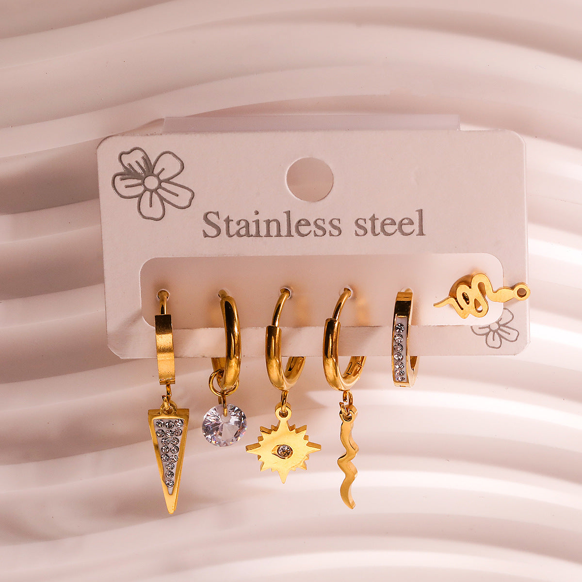 Orecchini da donna in acciaio al titanio, geometrici e minimalisti, con accento a cuore in zircone, gioielli da giorno eleganti e versatili