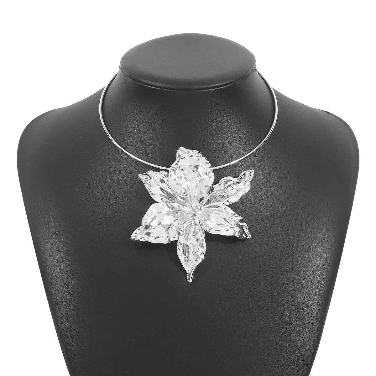Collana girocollo floreale esagerata da donna in lega con motivo floreale botanico