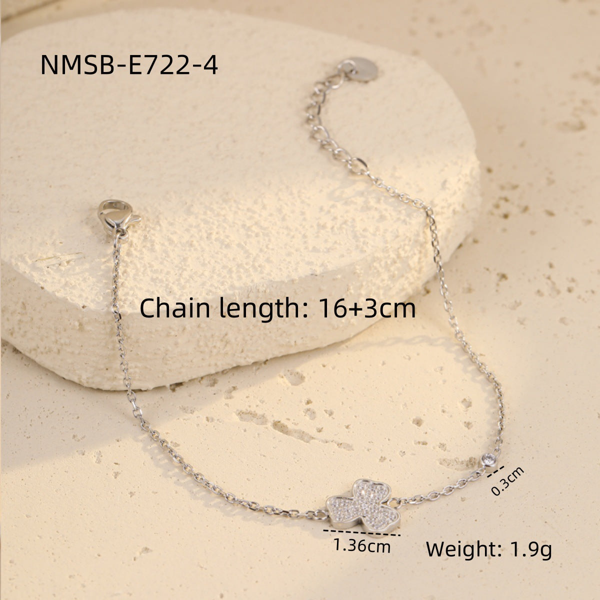Bracciale Romantico in Acciaio Inossidabile a Cuore con Intarsio di Strass, Accessorio di Moda Minimalista per Donne
