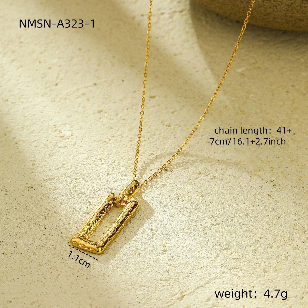 Fashionable Minimalist Rectangular Titanium Steel Pendant Necklace with 18K Gold Plating for Women