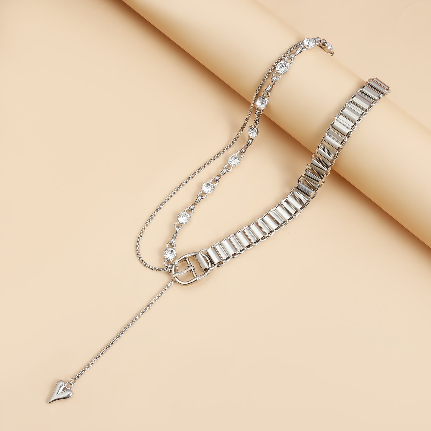 Minimalist Heart-Shaped Alloy Pendant Necklace with Tassel Detail and Rhodium Plating for Women