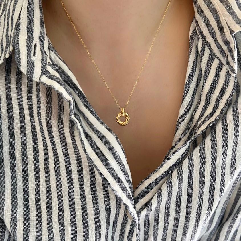 Minimalist Geometric Pendant Necklace in 925 Sterling Silver with Bow and Hexagram Accents on Snake Chain