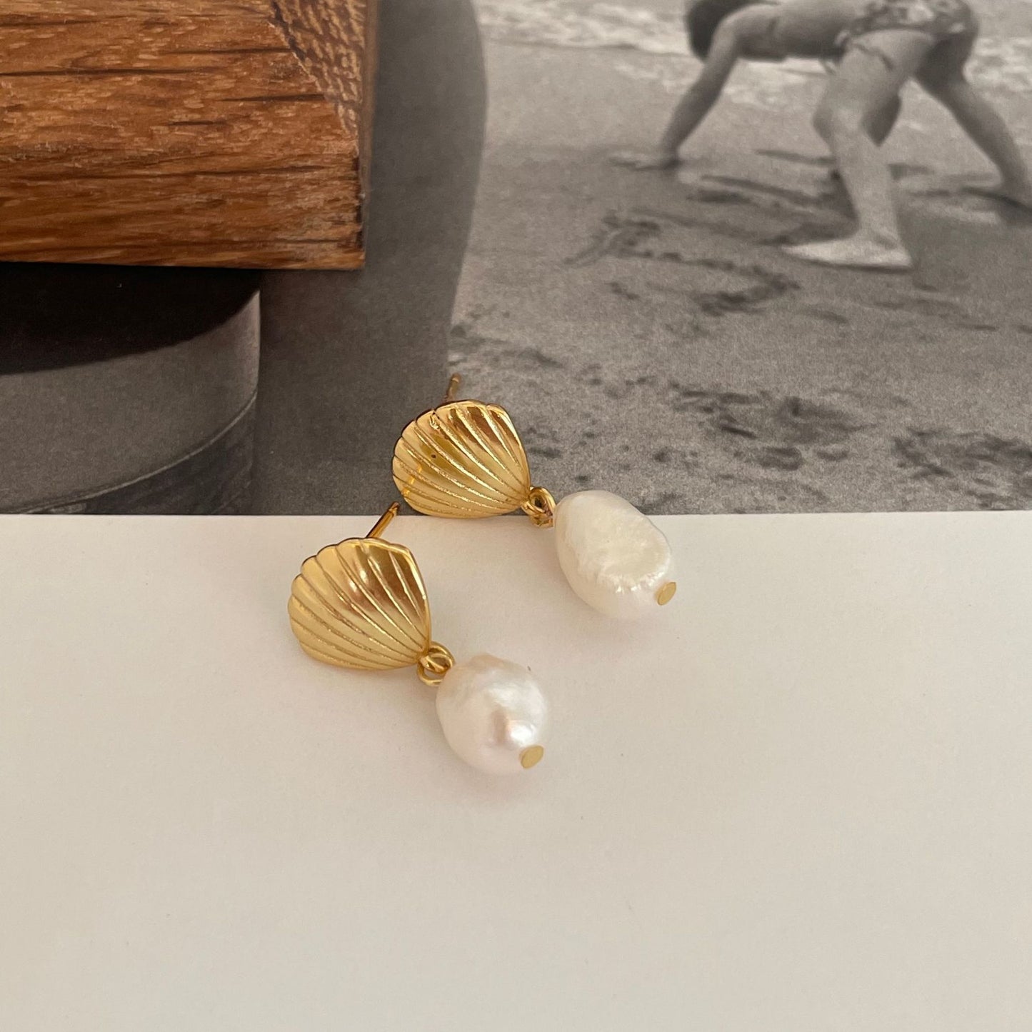 Vintage Minimalist Sweet 925 Sterling Silver Teardrop Pearl Inlay Earrings