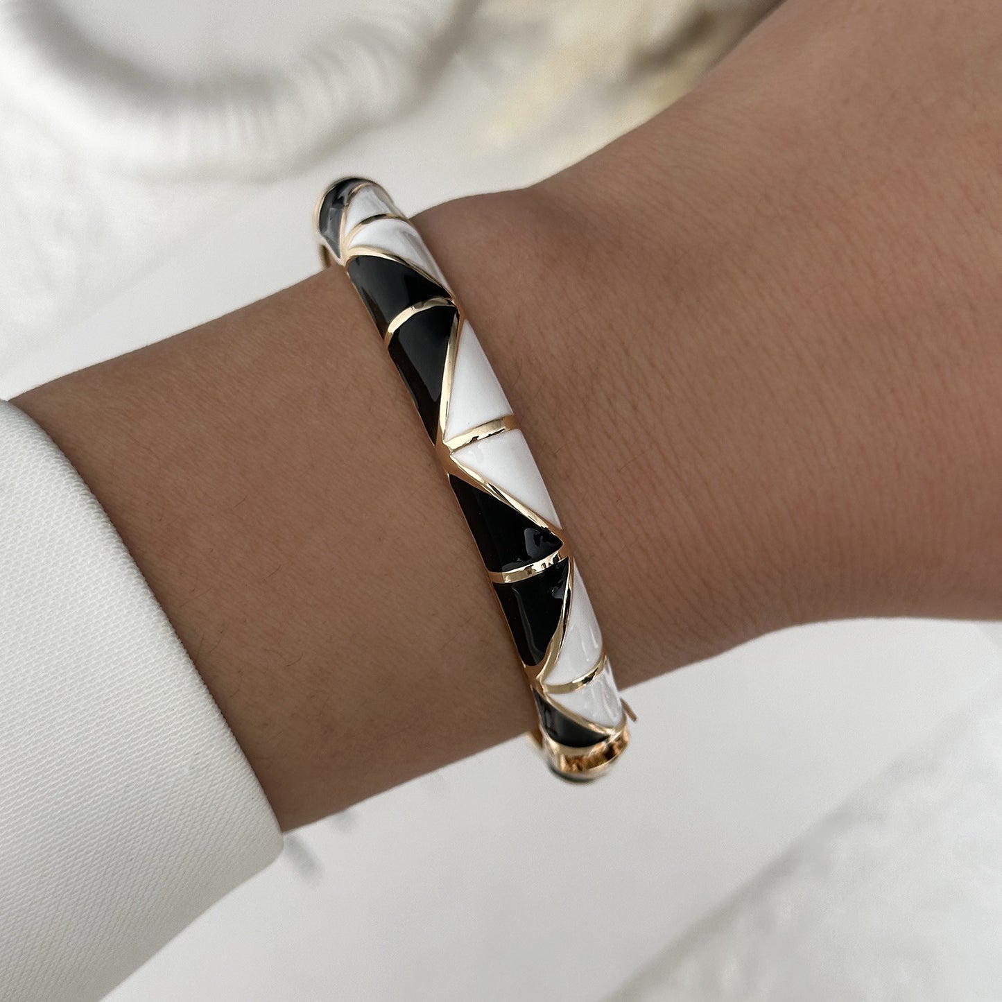 Colorful Black and White Checkered Geometric Drip Oil Plated Alloy Cuff Bracelet
