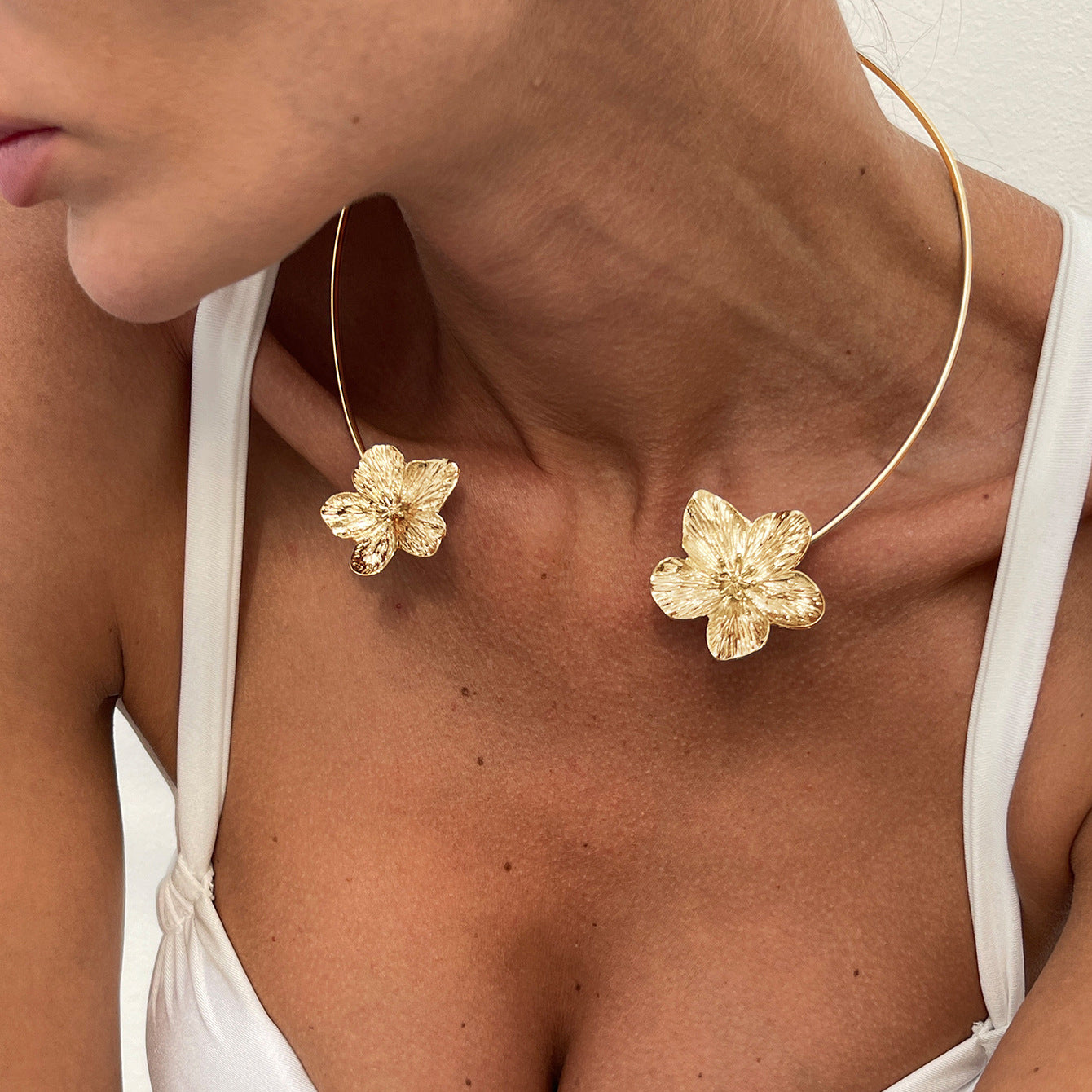 Collana girocollo da donna in lega a forma di stella e fiore in stile vacanza con tema spiaggia e oceano