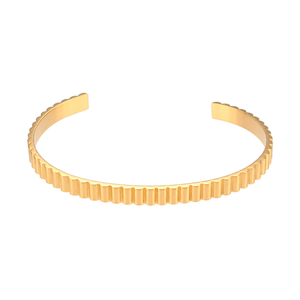 Bracciale rigido aperto minimalista in acciaio inossidabile testurizzato con finitura placcata