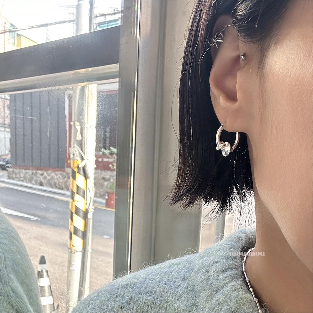 Pendientes minimalistas de plata de ley 925 con forma de letra geométrica y acabado chapado
