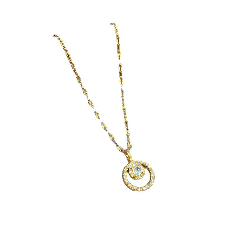 Collana di lusso fresca e dolce geometrica rotonda con ciondolo in titanio, strass e zircone, placcata in rame dorato