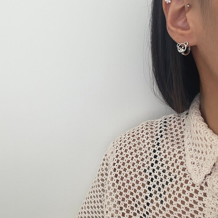 Orecchini a cerchio minimalisti a forma di orso in argento sterling 925 con finitura placcata