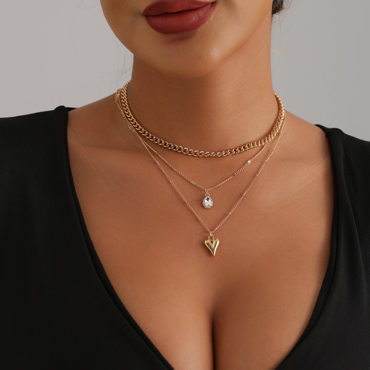 Vintage Heart-Shaped Alloy Pendant Necklace with Rhinestone Accents for Women, Multi-Layer Clavicle Chain