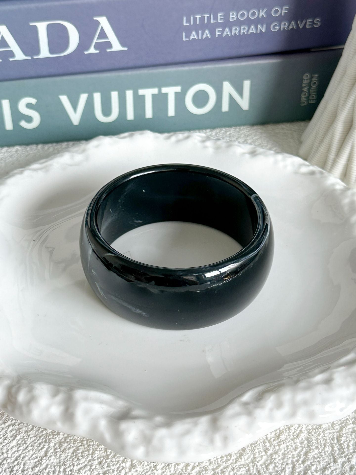 Minimalist Geometric Round Acrylic Drip Oil Gradient Bracelet for Women
